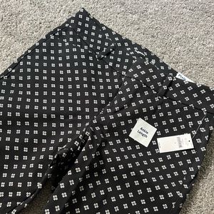 NWT Old Navy Pixie Pant